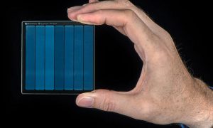 В Microsoft записали фильм о Супермене на стекло