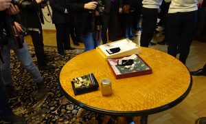 Фото: Зеленскому в Эстонии подарили велосипед