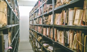 Минюст разрешил фотографировать архивные документы