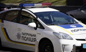 Фото: на Киевщине неизвестный расстрелял полицейский автомобиль