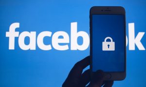 Facebook заблокировал ботоферму, агитировавшую за Порошенко
