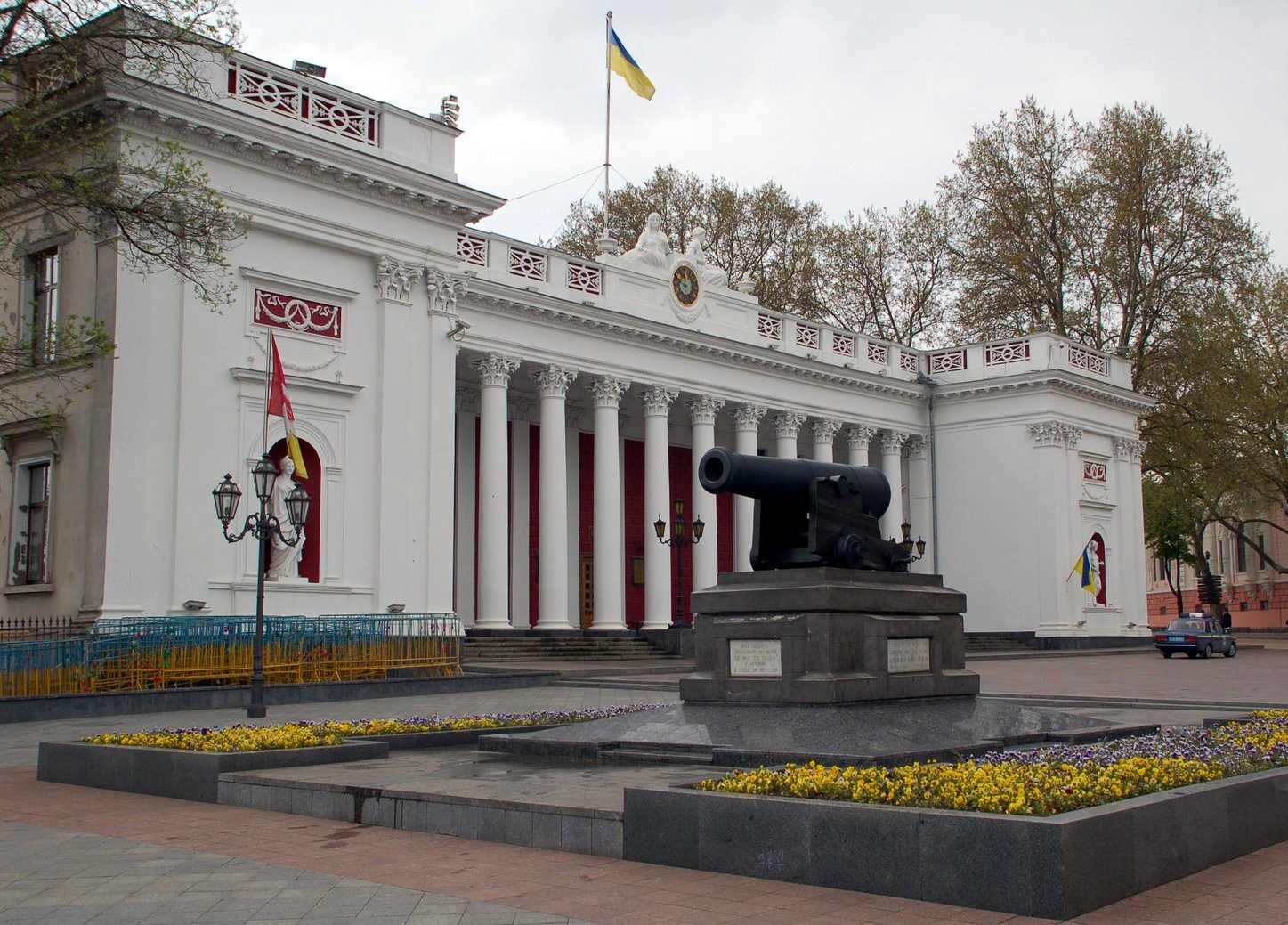 В Одессе «заминировали» горсовет, аэропорт и СБУ