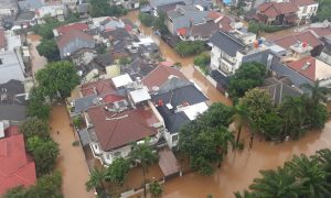 Фото: из-за наводнения в Индонезии число погибших достигло 43 человек