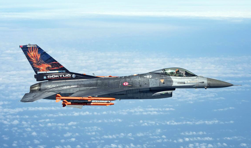 Новини воєнпрому: найбільший у світі есмінець, індійський палубний винищувач і турецькі ракети «повітря-повітря»