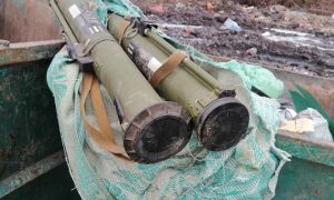 Фото: в Житомире в мусорном контейнере нашли гранатомёты