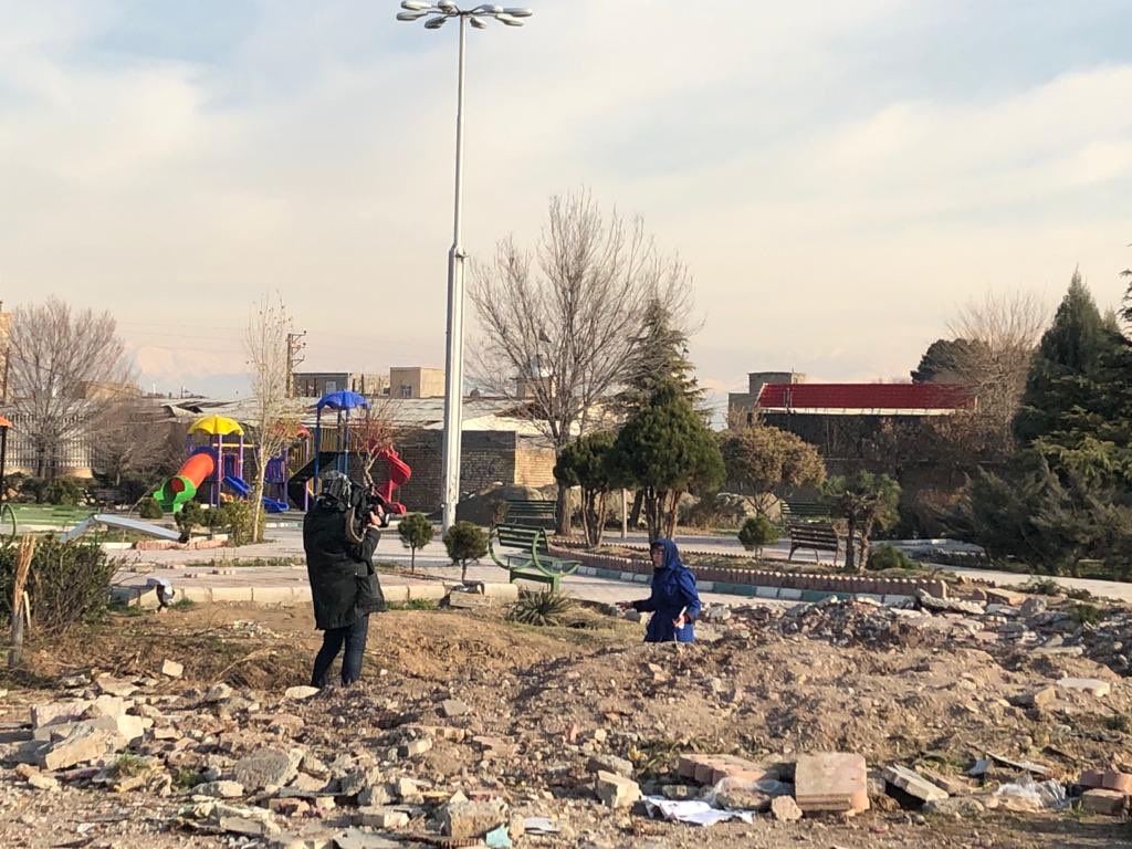 Фото: место падения самолёта МАУ в Иране превратили в «проходной двор»