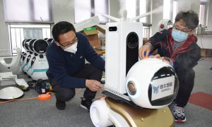 Видео: как работает китайский робот против коронавируса