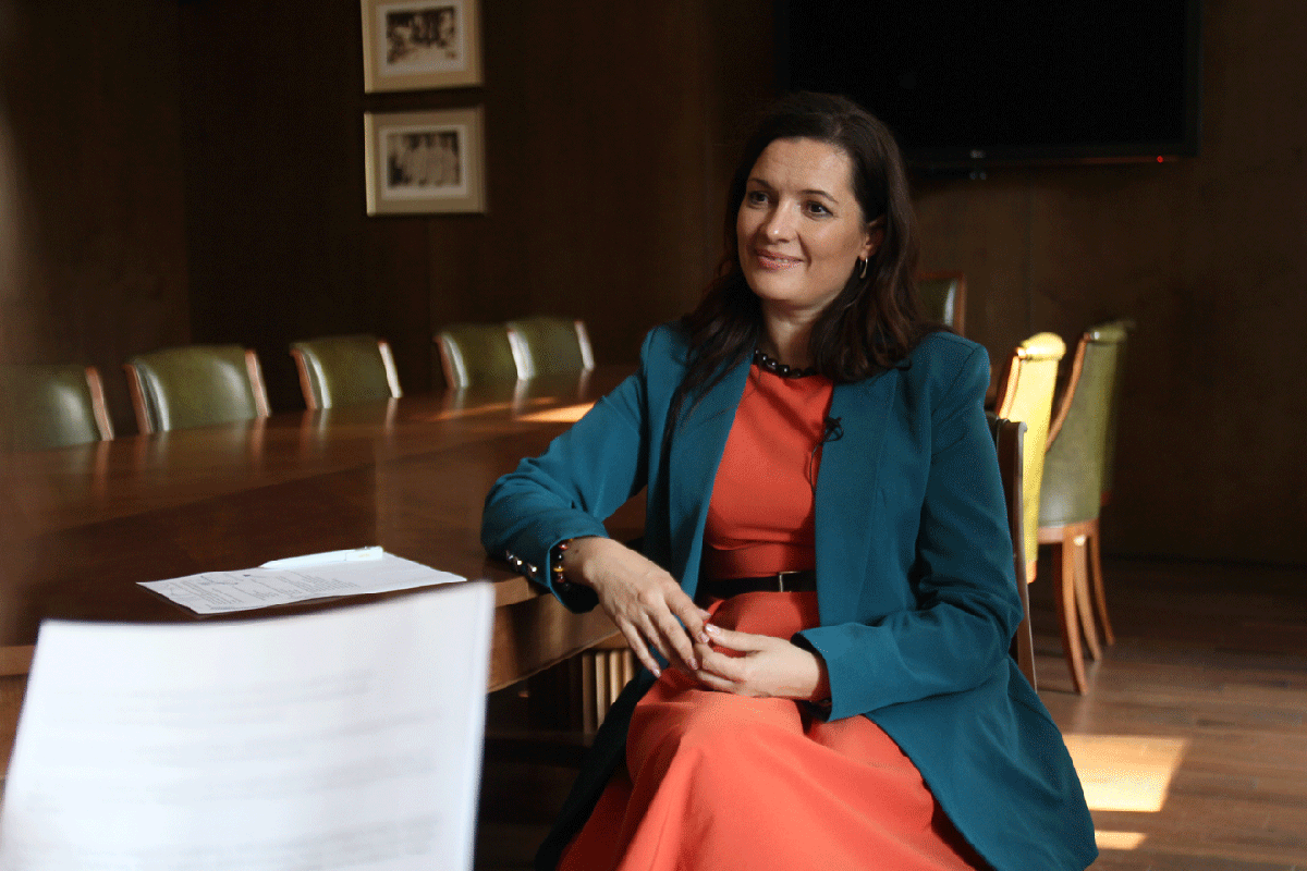 Фото, видео: Скалецкая встретилась с эвакуированными из Китая украинцами