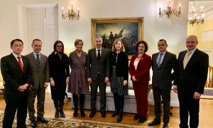 Генпрокурор Рябошапка встретился с послами G7