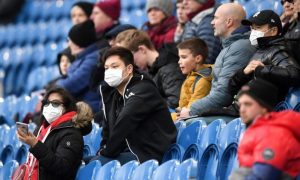 ВОЗ считает, что стадионы будут закрытыми для зрителей еще полтора года