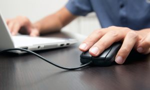 СБУ задержала киевлян, которые писали фейки о коронавирусе за деньги агрессора