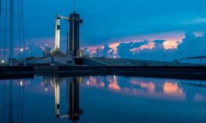 Видео: пилотируемый корабль Илона Маска стартовал к МКС