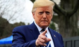 Соцсеть Facebook впервые удалила публикацию Дональда Трампа