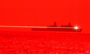 Видео: США успешно испытали боевой лазер