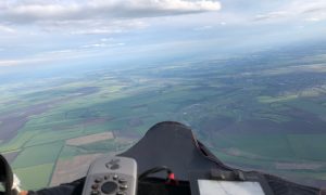 Из Киевской области в Николаевскую. Украинский парапланерист установил рекорд Европы, пролетев более 350 км