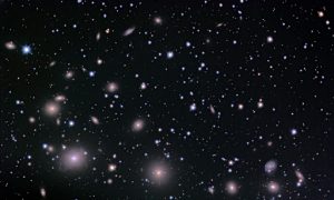 Фото: астрономы обнаружили газовый мост между скоплением галактик