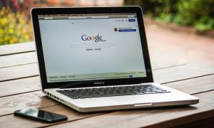 Google будет автоматически удалять историю поиска и местоположения