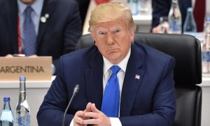 Трамп подписал бюджет США с пакетом помощи гражданам в условиях пандемии