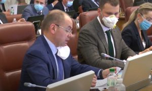 Адаптивный карантин в Украине продлили до конца августа 