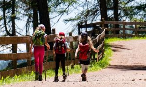 В Украине откроются лагеря для детей: определена дата и локации