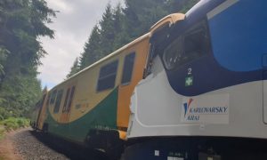 Фото: в Чехии лов в лоб столкнулись два поезда