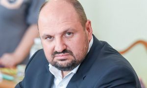 Фото: невідомі кинули гранату на подвір'я скандального екс-депутата