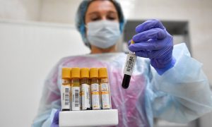 Суточная заболеваемость COVID-19 в Украине снова превысила тысячу случаев 