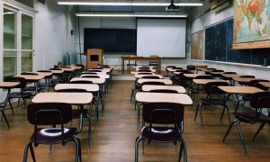 Ивано-Франковским школьникам вместо дистанционного обучения продлили каникулы