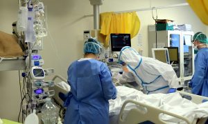 Реанимации франковских больниц переполнены больными на COVID-19