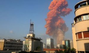 Фото: место взрыва в Бейруте показали из космоса