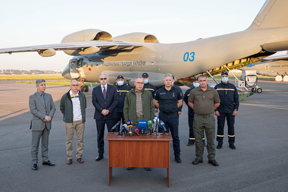 Фото: Украина направила гуманитарную помощь пострадавшему от взрыва Ливану