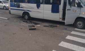 Фото: под Харьковом обстреляли автобус с людьми, есть погибшие