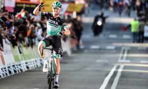 Видео: автомобиль сбил немецкого велогонщика на финише соревнований