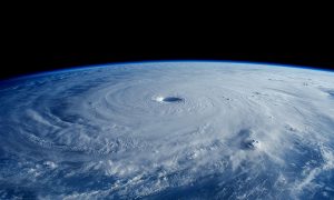 Фото: в Японии готовится эвакуация из-за мощного тайфуна