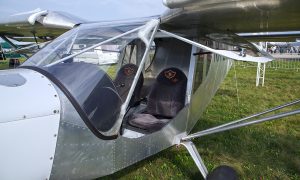 Фото: пограничники задержали пилота-контрабандиста и изъяли самолет