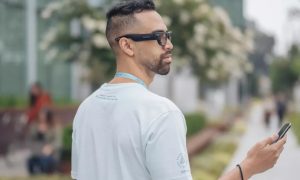 Facebook начал разработку умных очков, которые придут на замену смартфонам