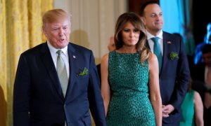 Трамп с женой самоизолировались из-за инфицирования коронавирусом советницы президента