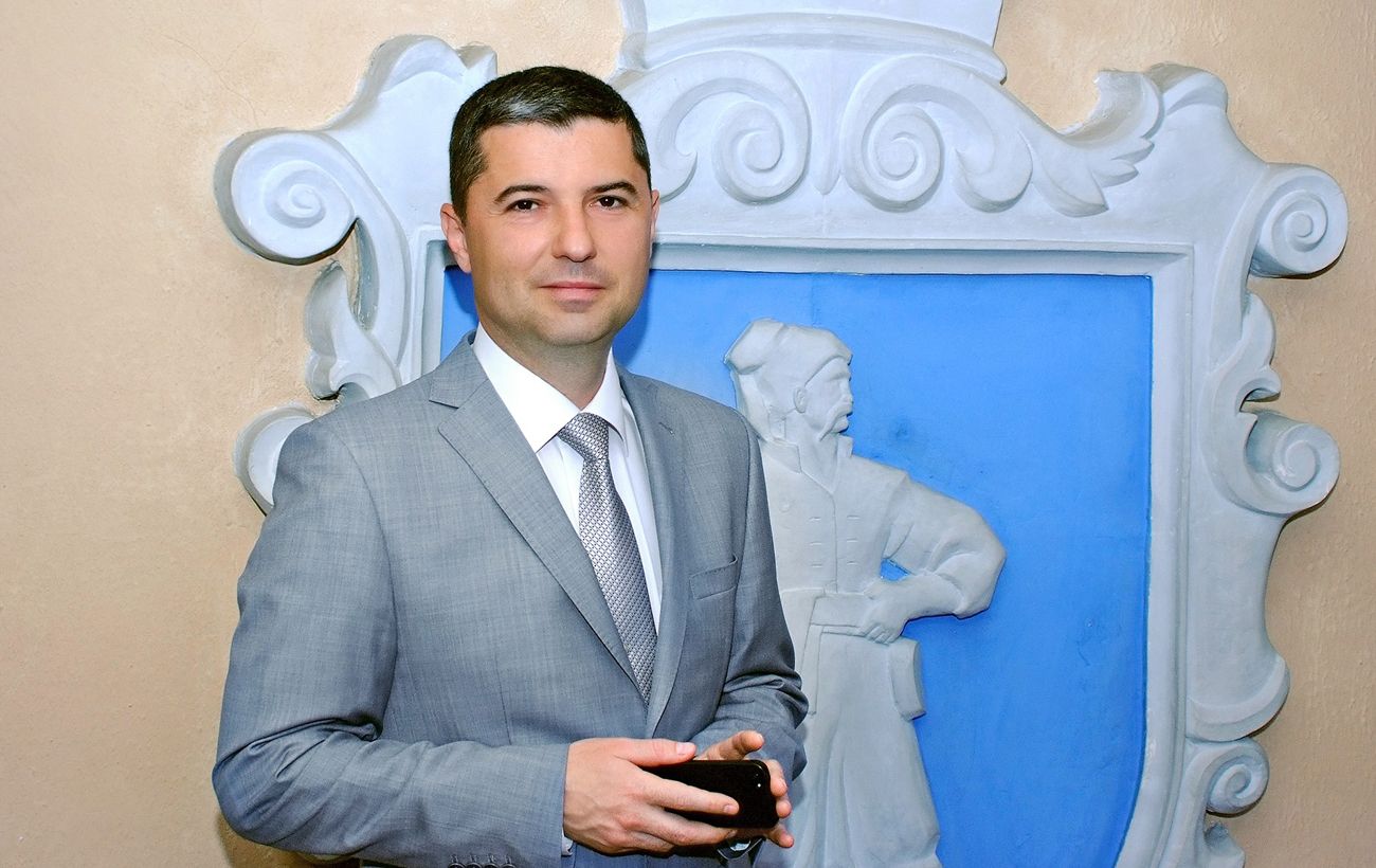 Мэра Умани госпитализировали с двусторонней пневмонией