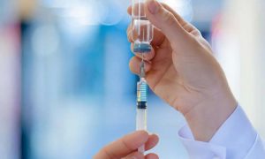 Вакцину от коронавируса могут испытать на 4000 украинцах в четырех городах – МОЗ