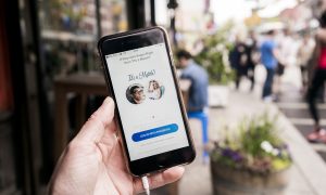 В Европе заработал сервис для знакомств Facebook