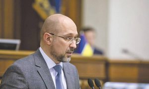 Правительство рассматривает введение карантина на новогодние праздники