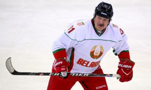 Международная федерация хоккея не собирается отбирать ЧМ-2021 у Лукашенко