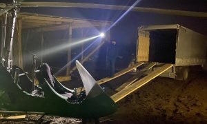 Фото: священника РПЦ в Украине поймали на контрабанде гиропланом сигарет в Румынию