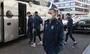 Футбольная сборная Украины вернулась из швейцарского карантина в Киев
