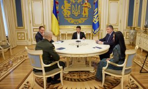 Фото: Виталий Маркив встретился с женой после многолетней разлуки