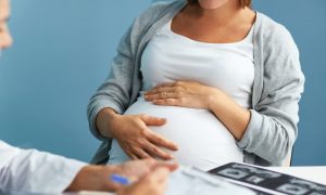 В Черкассах беременную женщину не пустили в больницу из-за COVID-19