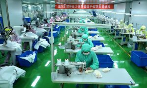 Более 200 млрд масок поставил Китай странам мира за время пандемии COVID-19