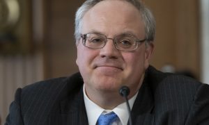 Министр внутренних дел США заразился COVID-19