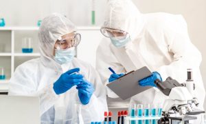 В ЕС объяснили, почему не могут быстро одобрить оксфордскую вакцину против COVID-19