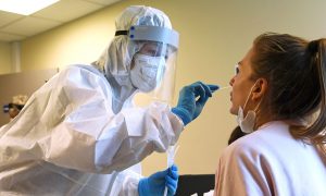 В Минздраве сообщили количество повторно заболевших COVID-19 украинцев